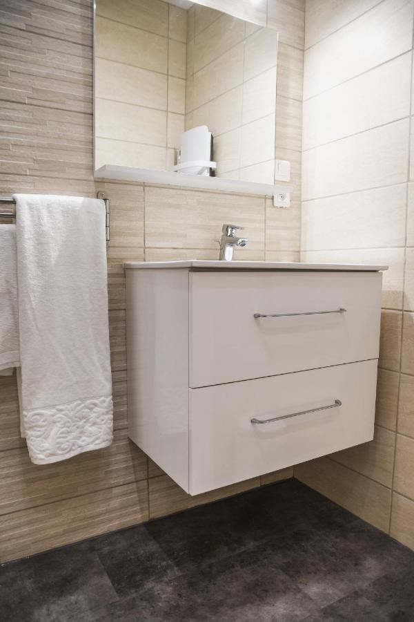 Monkey 2 Salles De Bain Hypercentre 6 Pers エペルネー エクステリア 写真
